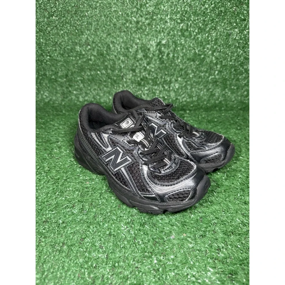 New Balance 740 Toddler Size 12C Black Walking Shoes Bungee Lace Comfort Sneaker